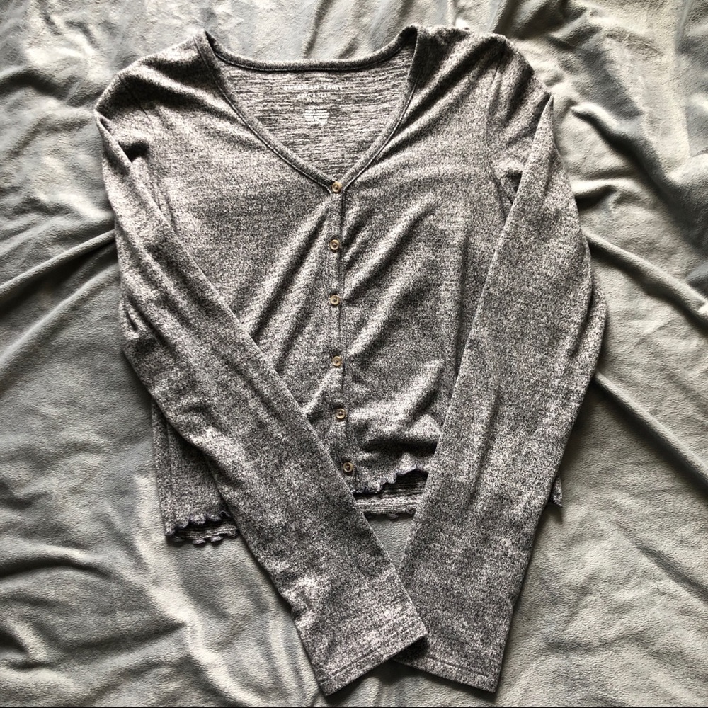 American Eagle shirt